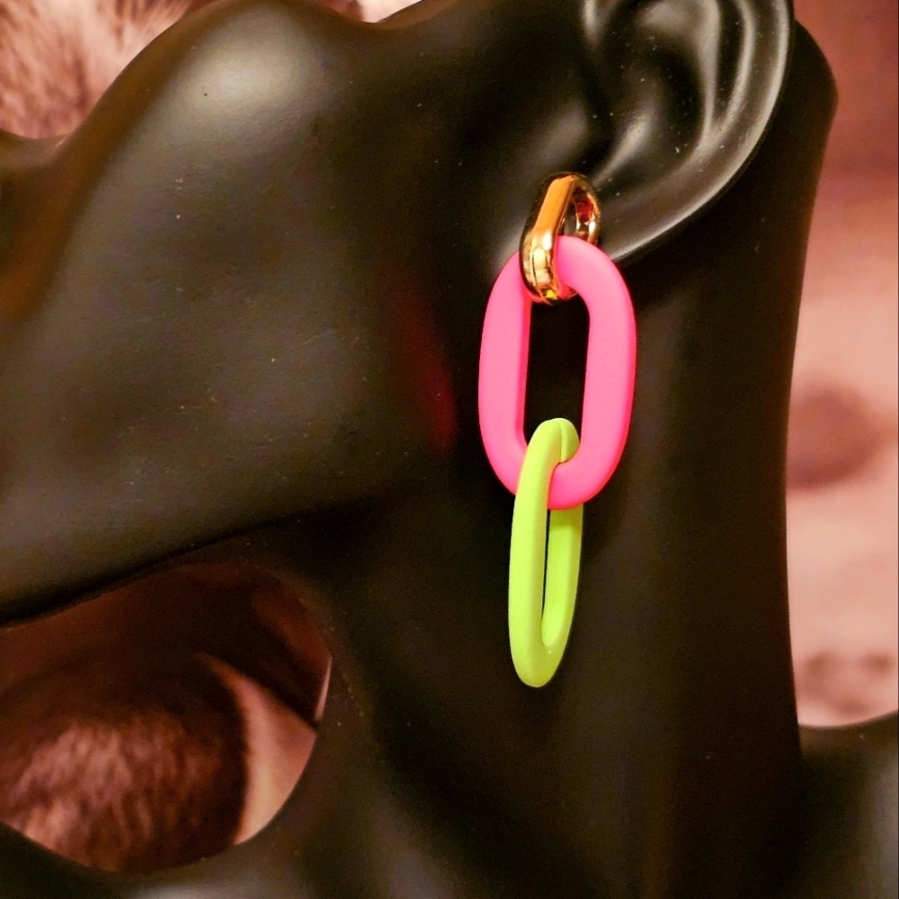 NEW Neon Pink and Green Erika Dangle Earrings E1P82 - Picture 2 of 4